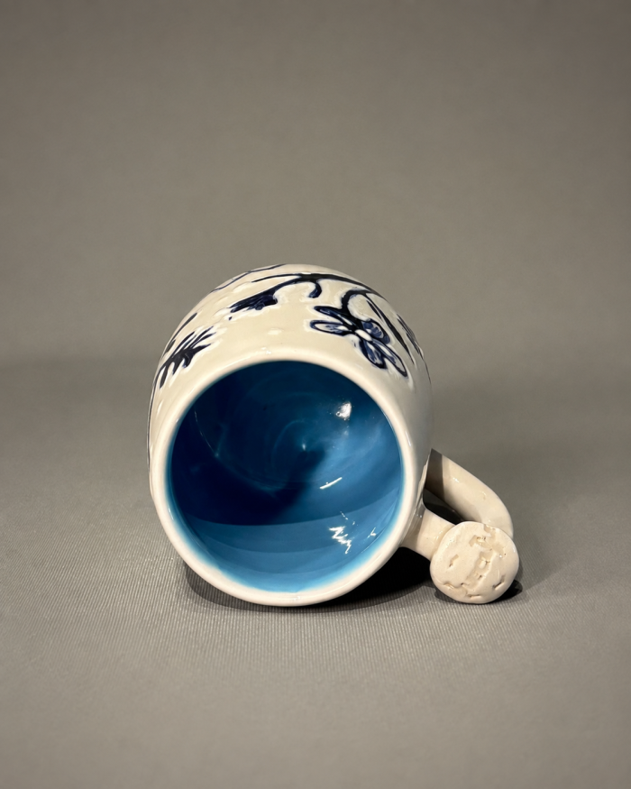 Azure Petals Mug - Görsel 3